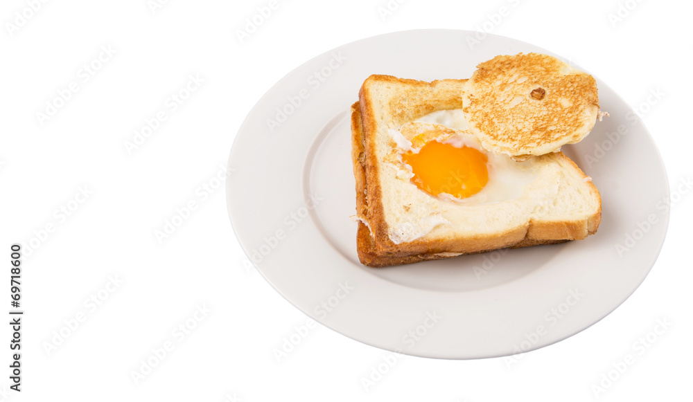 Egg in the basket bread toast 