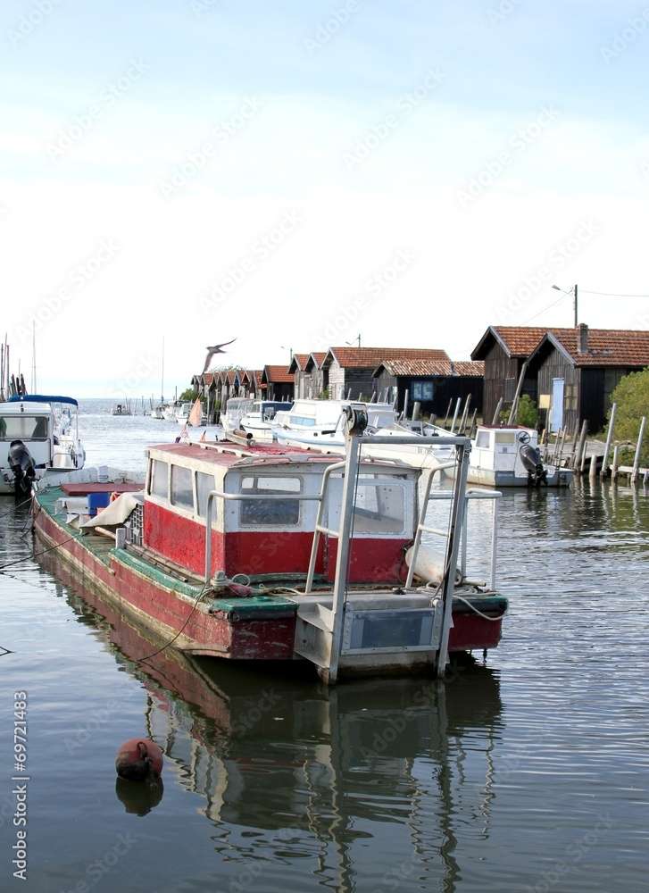 port ostréicole,bassin d'arcachon,gujan-mestras port ostréicole,bassin d'arcachon,gujan-mestras