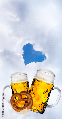 Oktoberfestbier im Himmel