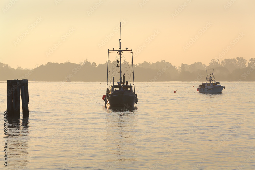 Fototapeta premium Fraser River Gillnetters at Sunrise