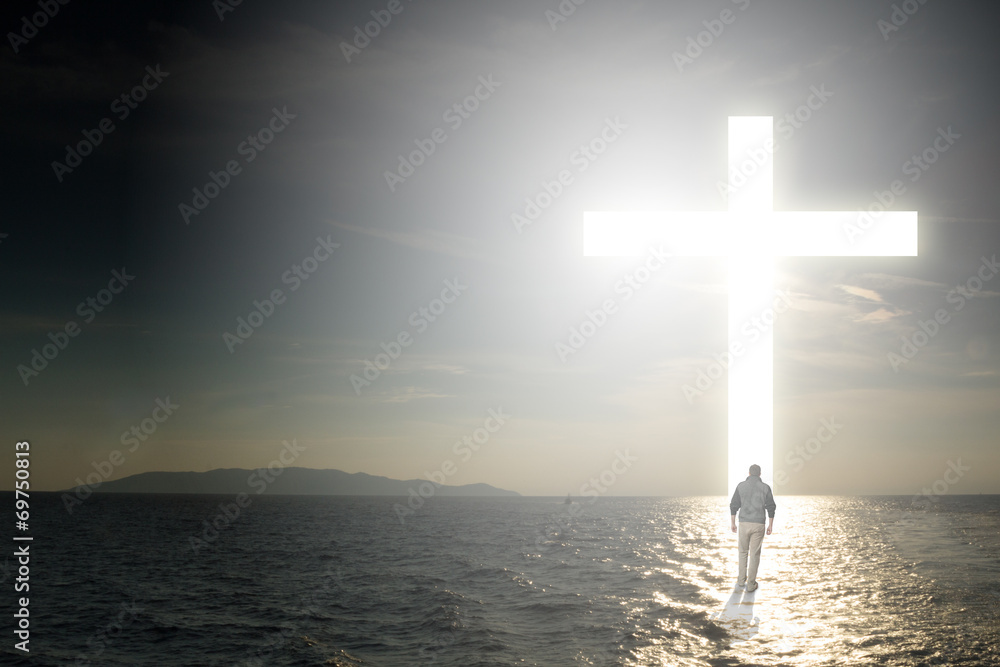 Fototapeta premium Walk to the cross on water