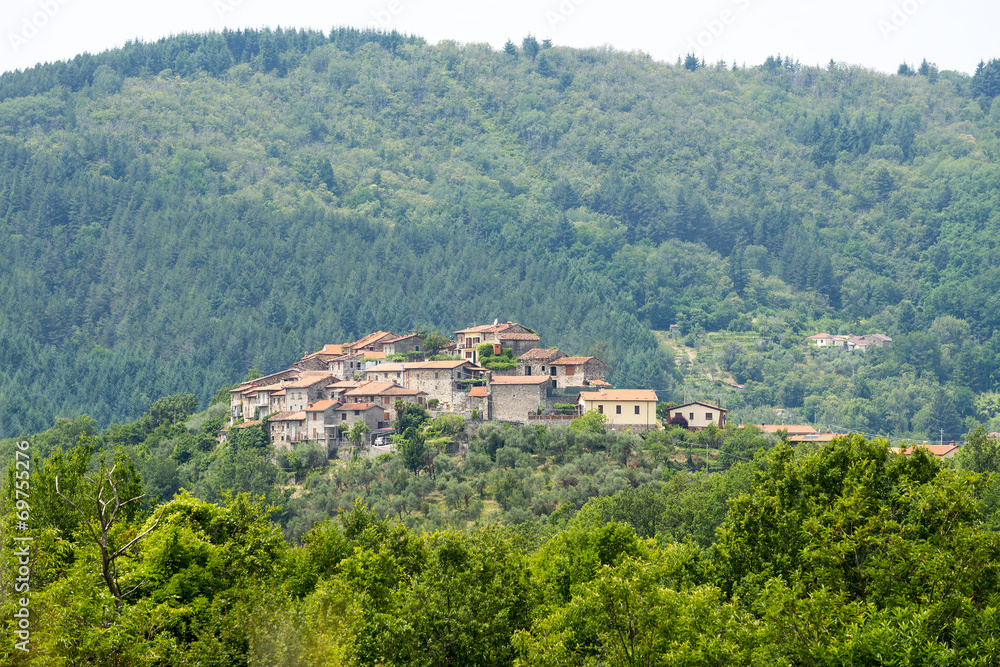 Obraz premium Regnano, old village in Tuscany