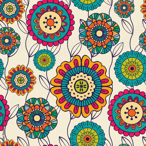Vector seamless hand-drawn pattern with flowers and leaves