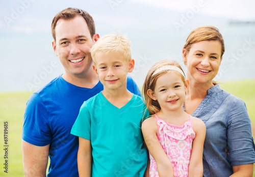 Happy Family © EpicStockMedia