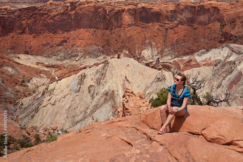 USA - girl in canyonlands national park