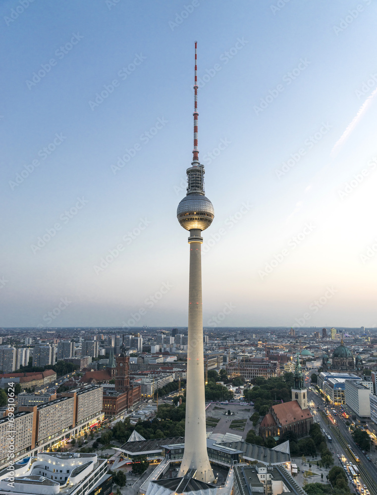 Fototapeta premium Berliner Fernsehturm