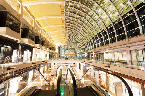 Photography SINGAPORE - July 1: The Shoppes at Marina Bay Sands interior on