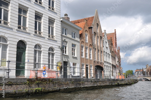 Construcción canal de Brujas