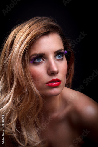 Wallpaper Mural Beautiful young woman Torontodigital.ca