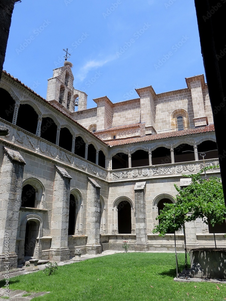 Fototapeta premium monastère de santo tomas