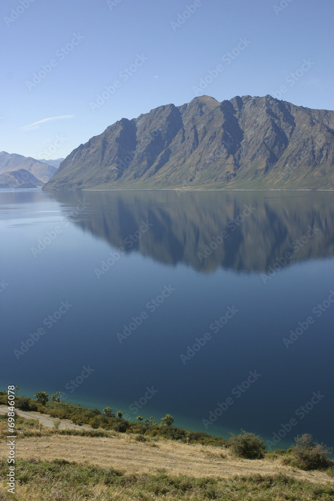 ニュージーランド南島の湖の風景