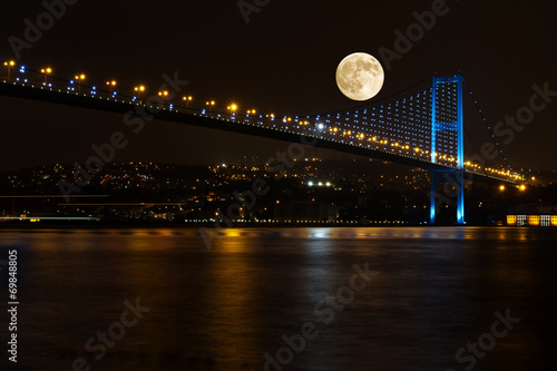 ponte con luna photo