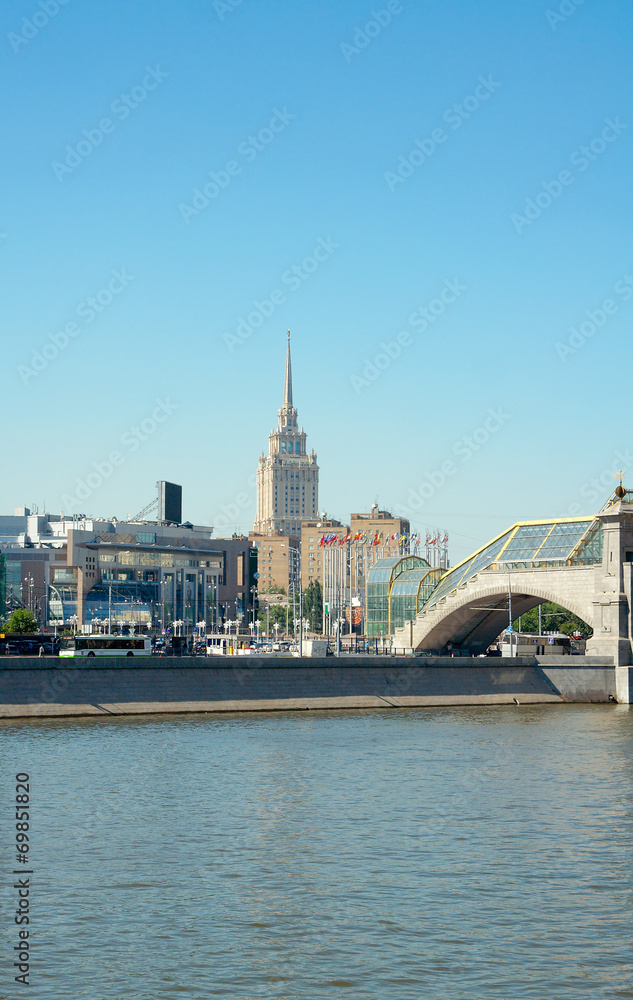 Naklejka premium Bogdan Khmelnitsky Bridge, Square of Europe and Hotel Ukraina