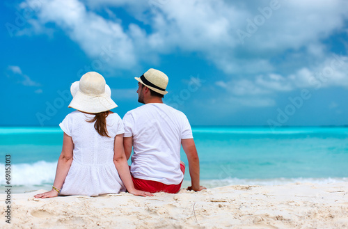Couple at tropical beach © BlueOrange Studio