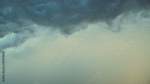 Nubes antes de la tormenta