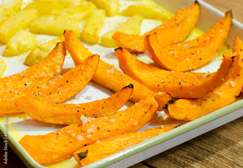 Baked pumpkin slices with potato
