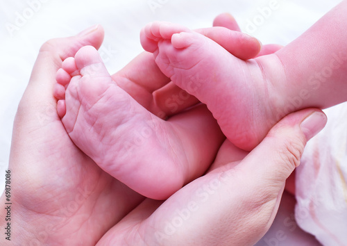 feets of newborn baby © tycoon101