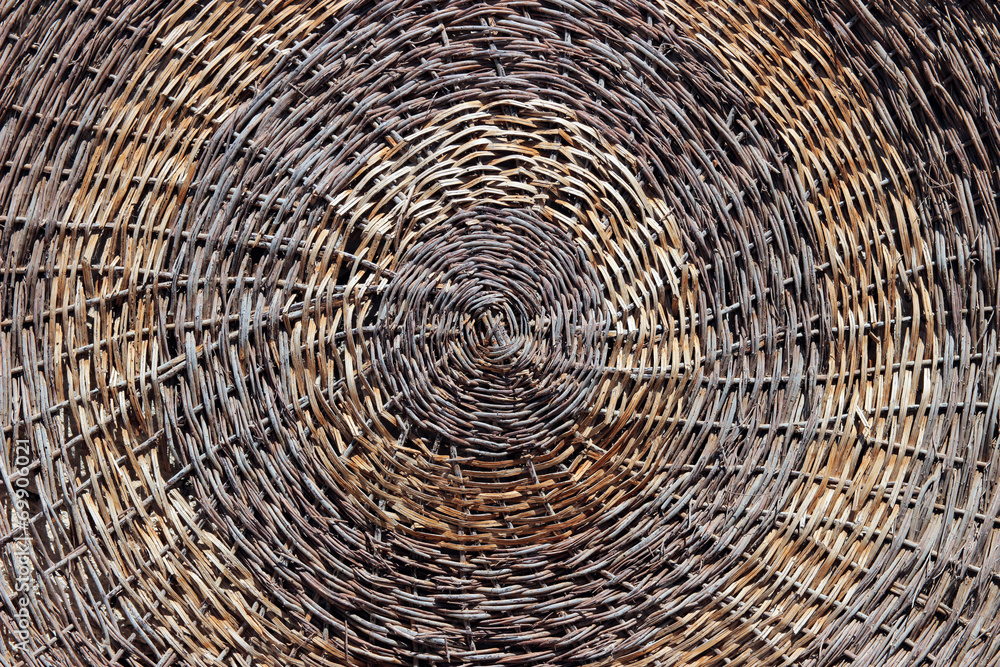 Naklejka premium Szczegóły tkanego wiklinowego kosza