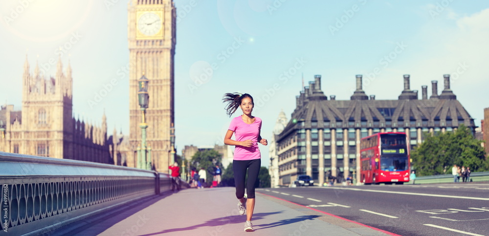 London lifestyle woman running near Big Ben - obrazy, fototapety, plakaty 