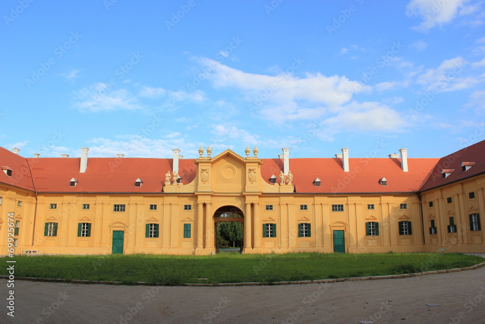 Ein Teil der  berühmten Schlossanlage von Lednice in Tschechien