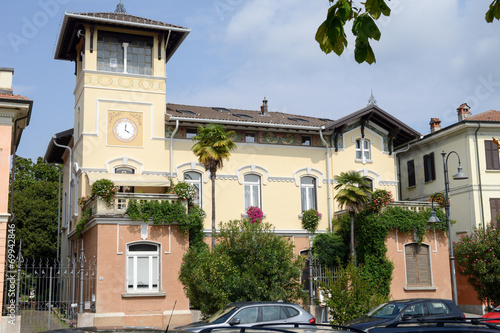 Photos House at Angera on lake maggiore