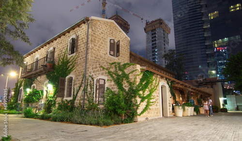 Old and New Architecture in Tel Aviv