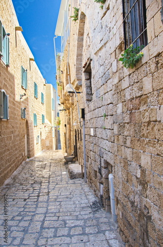 Fototapeta Naklejka Na Ścianę i Meble -  Alley in Jaffa, Tel Aviv