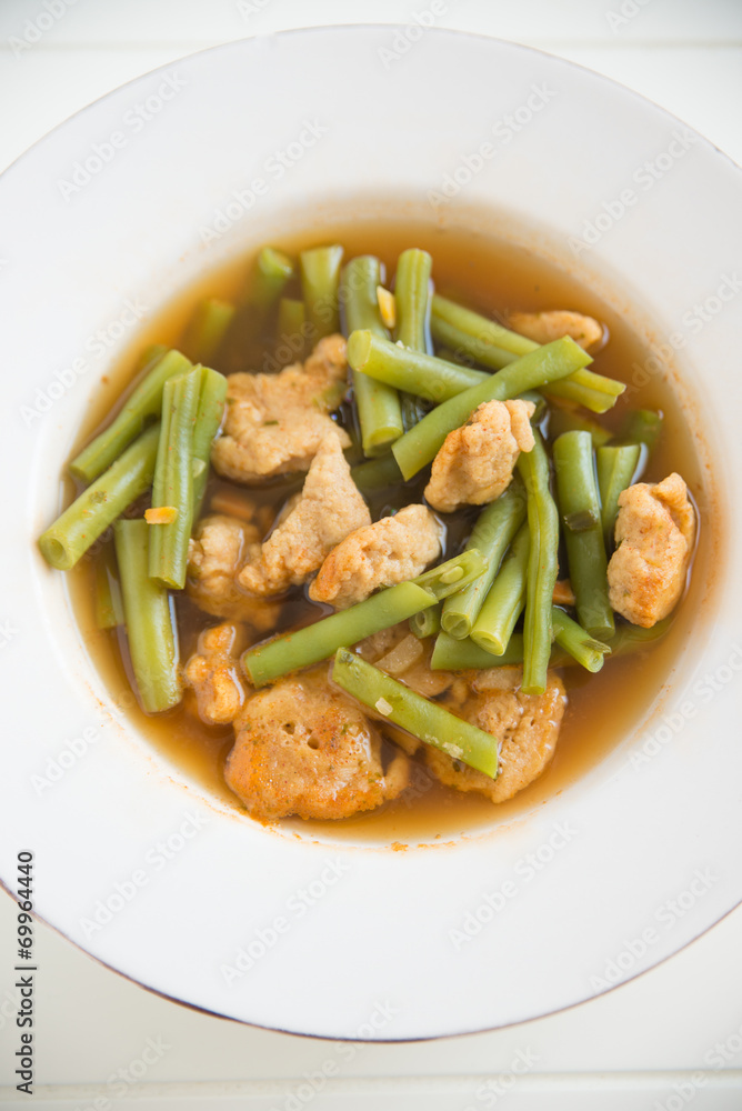 Bohnensuppe mit Nocken Bohnensuppe mit Nocken