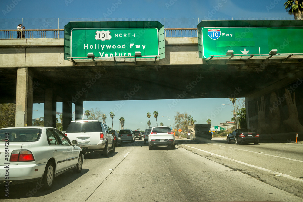 Obraz premium Car traffic Hollywood 101 freeway Los Angeles POV perspective.