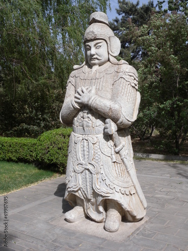 Картината върху платно General an den Ming Gräbern