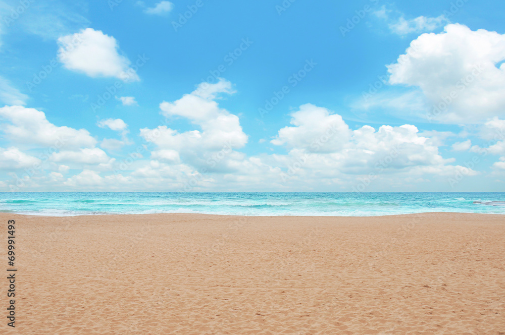 Obraz premium Sand beach & blue sky