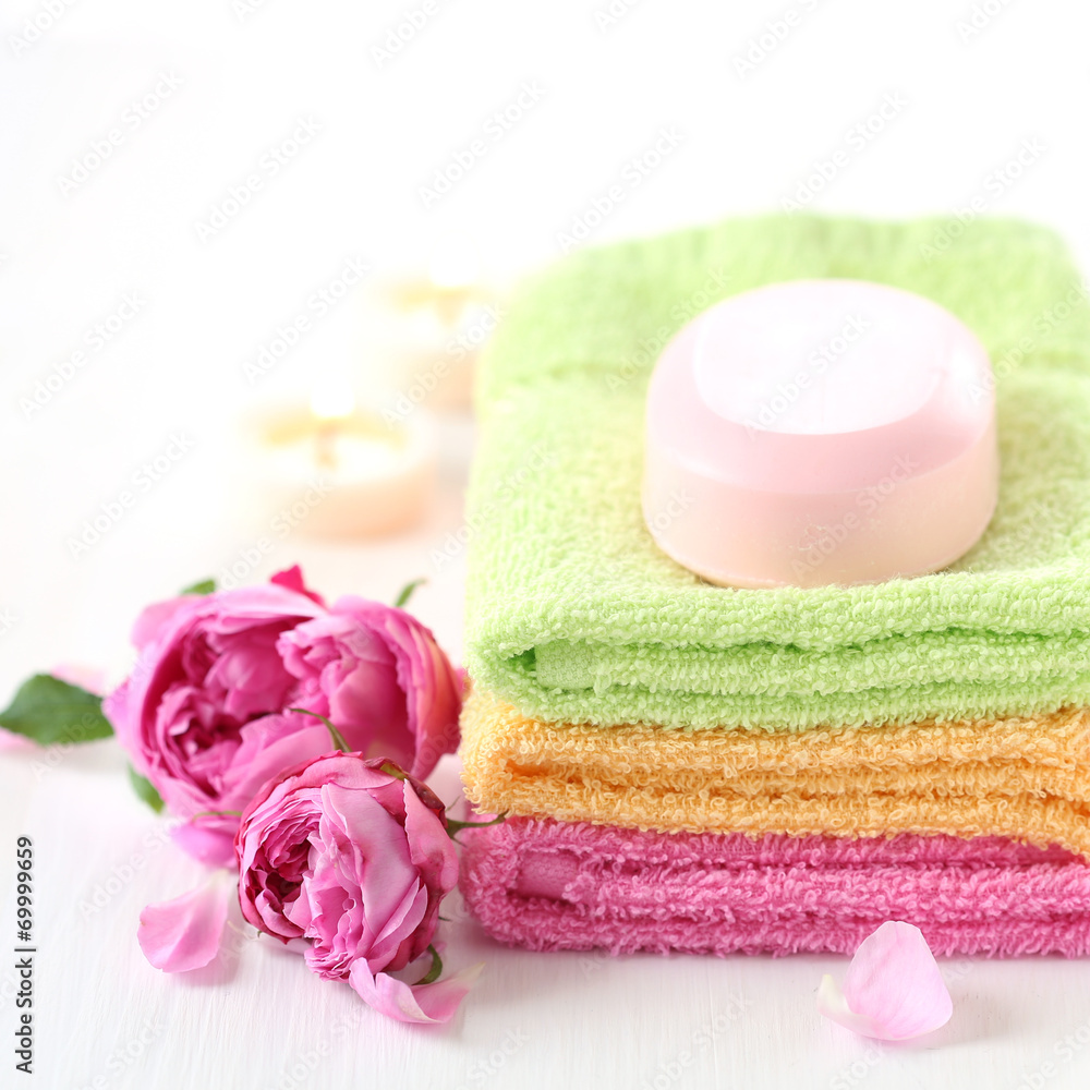 Spa: towels, candles and rose petals Spa: towels, candles and rose petals