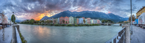 Fototapeta Naklejka Na Ścianę i Meble -  Inn river on its way through Innsbruck, Austria.