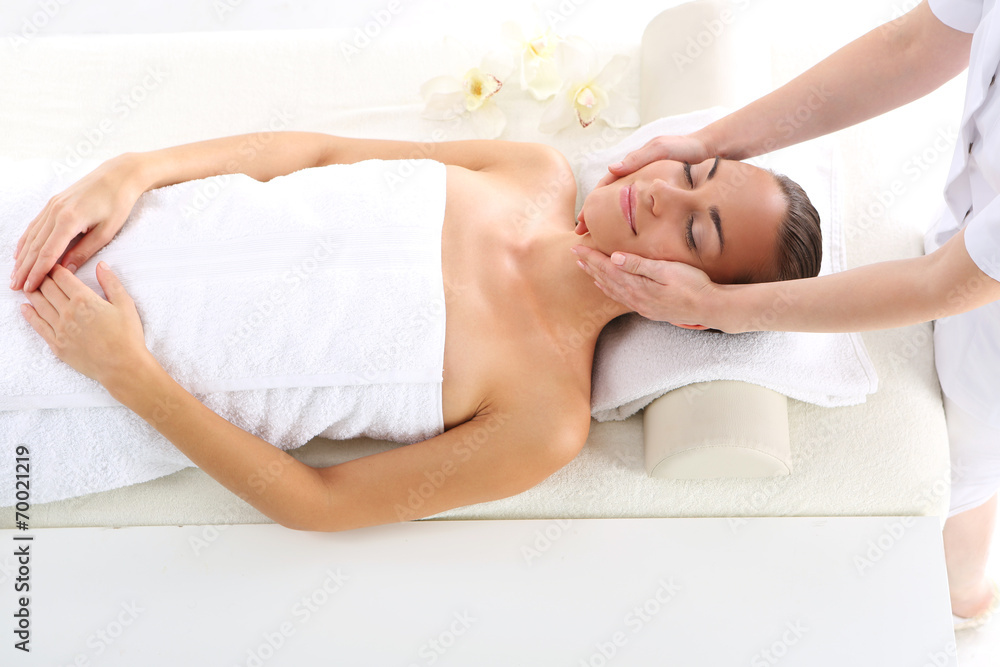 Relaks w spa relaksacyjny masaż - obrazy, fototapety, plakaty 