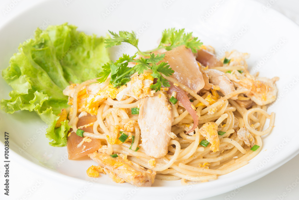 Stir fried Spaghetti with Chicken and egg. and egg.