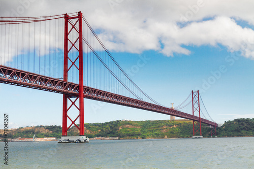 Fototapeta Naklejka Na Ścianę i Meble -  bridge of 25th April, Lisbon