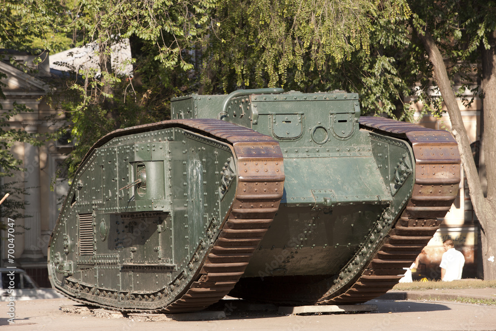 Foto WW tank as a monument