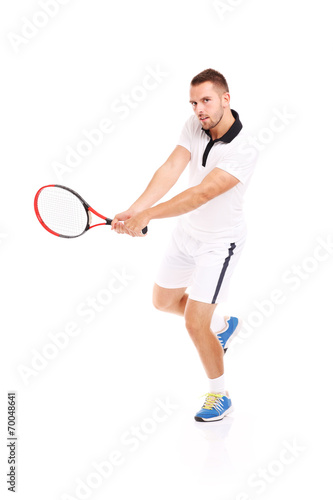 Man playing tennis © Kalim