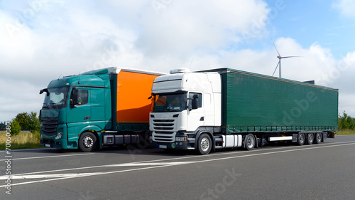 LKW´s auf Autobahn // Truck on highway