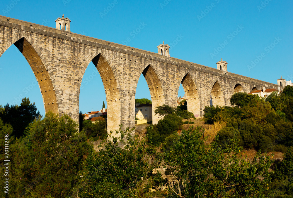Obraz premium historic aqueduct in the city of Lisbon built in 18th century, P
