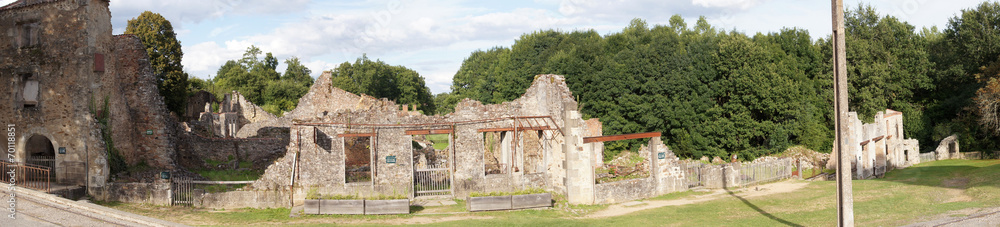 Vestiges du village martyr d'Oradour-sur-glane Vestiges du village martyr d'Oradour-sur-glane