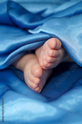 Baby feet on silk © yfcnz1799