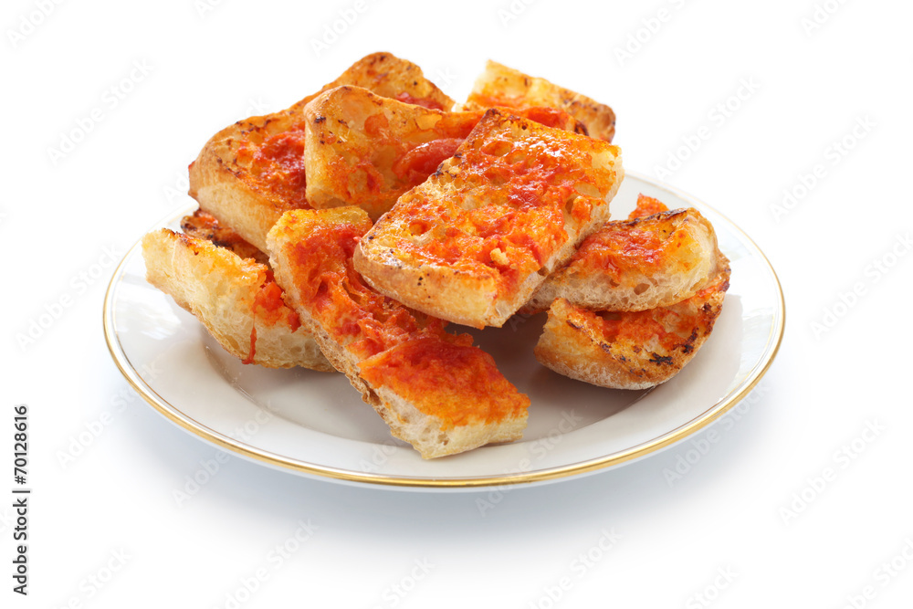 pan con tomate, spanish tomato bread, catalan tapas cuisine pan con tomate, spanish tomato bread, catalan tapas cuisine