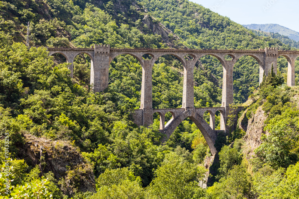 Brücke in den Pyrenäen