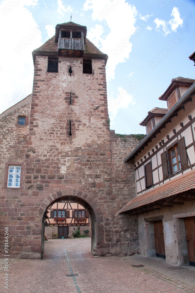 Porte d'entrée de la ville de Wangen en Alsace, Bas Rhin