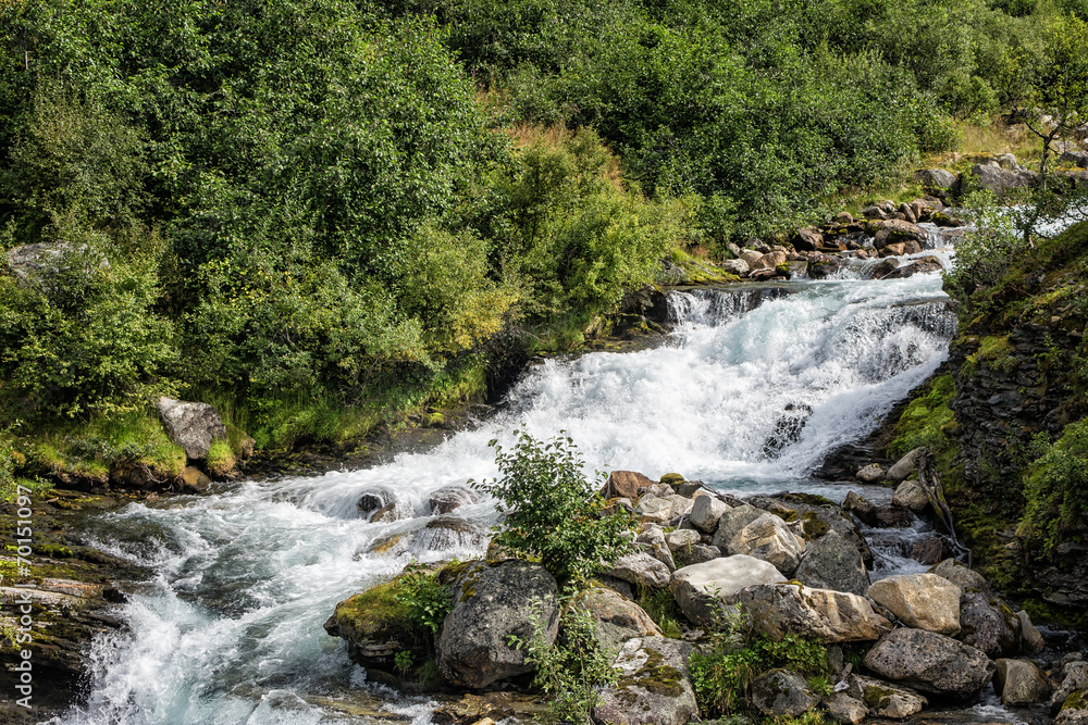Ein Fluß in Geiranger in Norwegen. Ein Fluß in Geiranger in Norwegen.