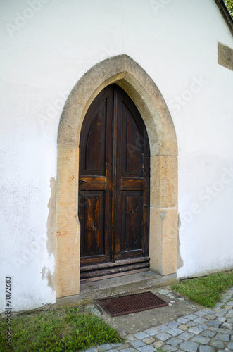 Tor der Dorfkapelle