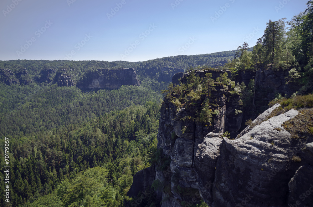 felsengrund-in-der-s-chsischen-schweiz-stock-photo-adobe-stock