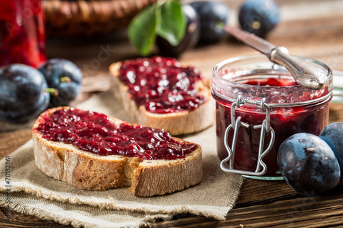 Принти на полотні Closeup of sandwich with fresh plum jam