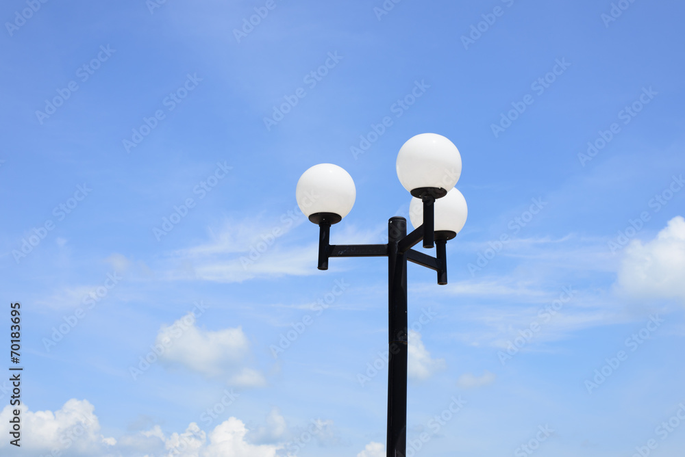 Street lamp in form of white balls
